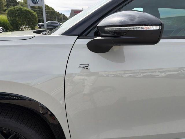 2026 Volkswagen Tiguan SE R-Line AWD