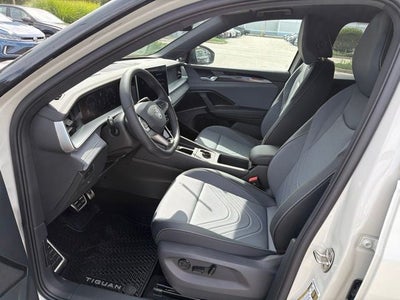 2026 Volkswagen Tiguan SE R-Line AWD