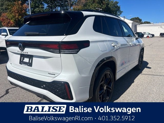 2026 Volkswagen Tiguan SE R-Line Black