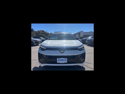2026 Volkswagen Tiguan SE R-Line Black