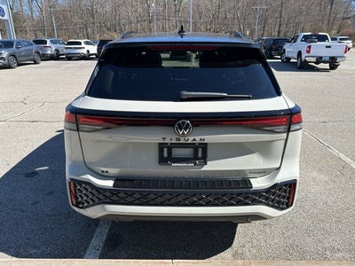 2026 Volkswagen Tiguan 2.0T SE R-Line Black