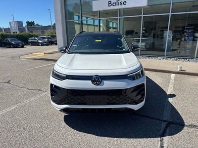 2026 Volkswagen Tiguan 2.0T SE R-Line Black