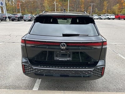 2026 Volkswagen Tiguan 2.0T SE R-Line Black