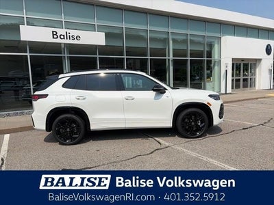 2026 Volkswagen Tiguan 2.0T SE R-Line Black