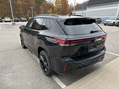 2026 Volkswagen Tiguan 2.0T SE R-Line Black