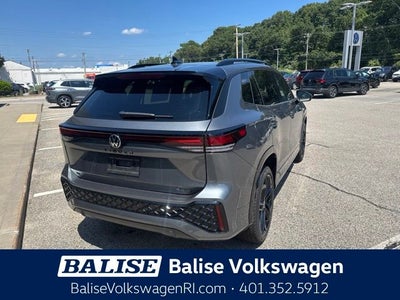 2026 Volkswagen Tiguan 2.0T SE R-Line Black