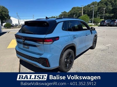 2026 Volkswagen Tiguan SE R-Line Black