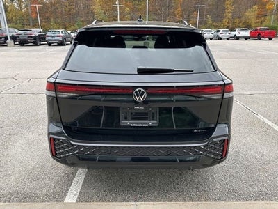 2026 Volkswagen Tiguan 2.0T SE R-Line Black