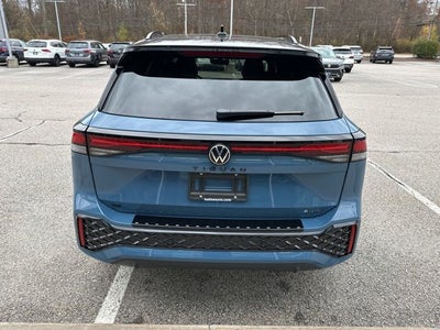 2026 Volkswagen Tiguan 2.0T SE R-Line Black