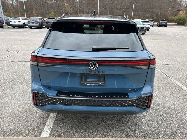 2026 Volkswagen Tiguan 2.0T SE R-Line Black