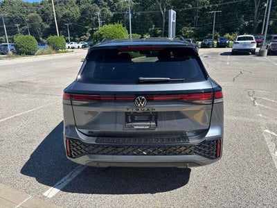 2026 Volkswagen Tiguan SE R-Line Black