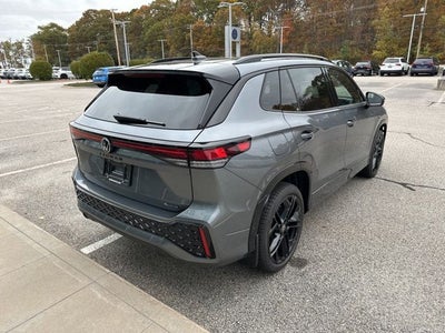 2026 Volkswagen Tiguan 2.0T SE R-Line Black