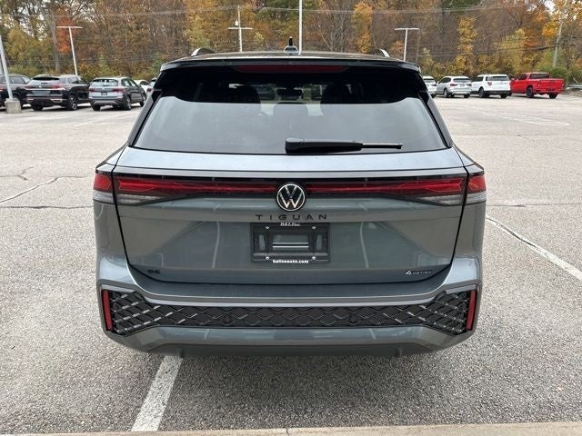 2026 Volkswagen Tiguan 2.0T SE R-Line Black