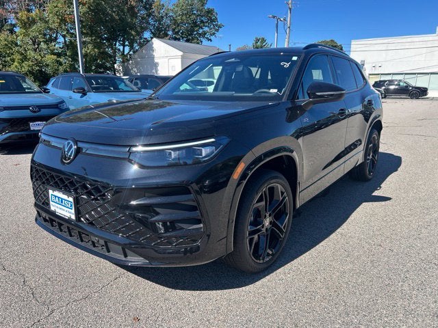 2026 Volkswagen Tiguan SE R-Line Black