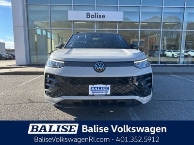 2026 Volkswagen Tiguan 2.0T SE R-Line Black