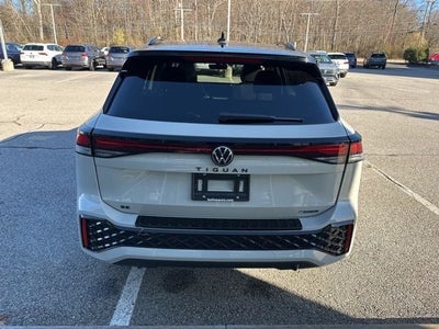 2026 Volkswagen Tiguan 2.0T SE R-Line Black