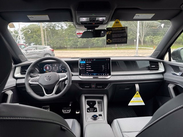 2026 Volkswagen Tiguan SE R-Line Black