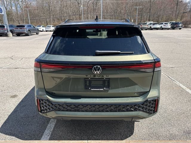 2026 Volkswagen Tiguan 2.0T SE R-Line Black