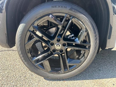 2026 Volkswagen Tiguan SE R-Line Black