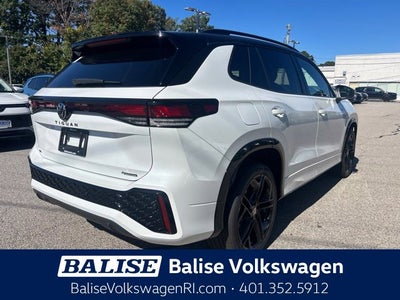 2026 Volkswagen Tiguan SE R-Line Black