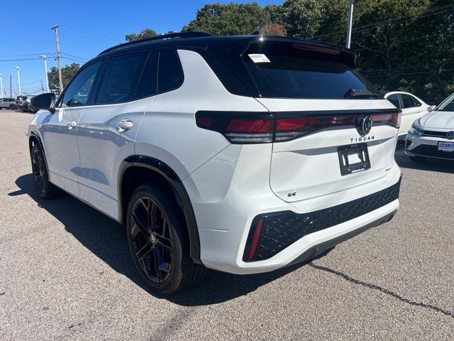 2026 Volkswagen Tiguan SE R-Line Black