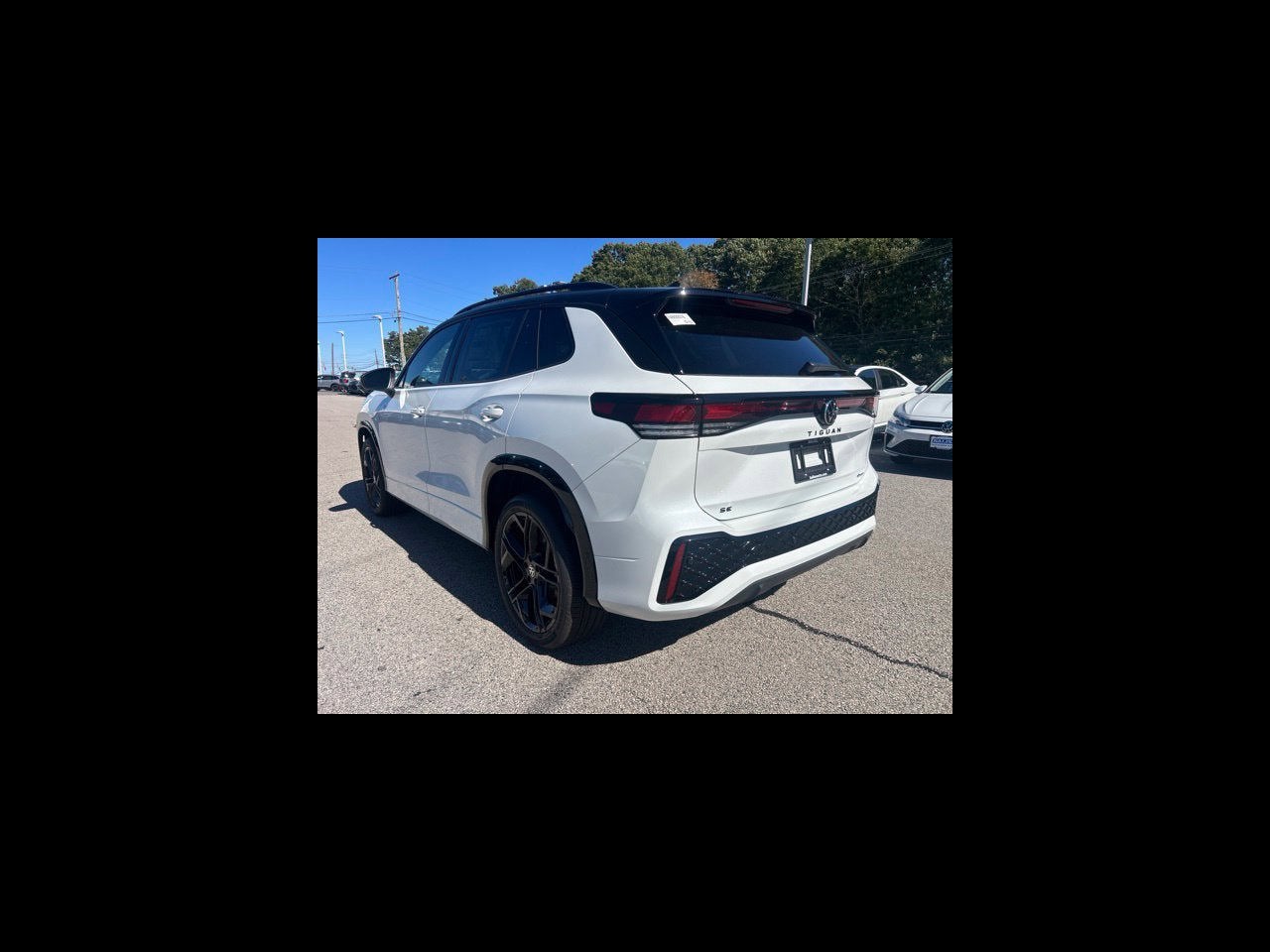2026 Volkswagen Tiguan SE R-Line Black