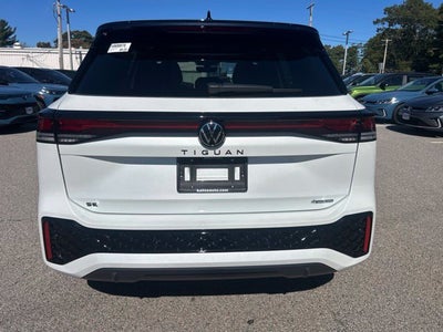 2026 Volkswagen Tiguan SE R-Line Black