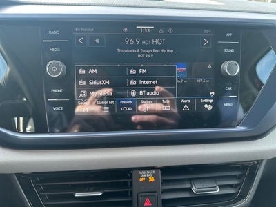 2022 Volkswagen Taos SE