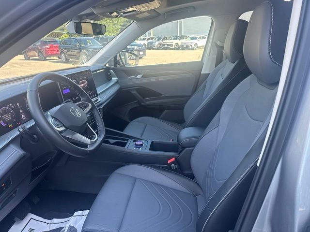 2025 Volkswagen Tiguan 2.0T SE