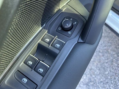 2026 Volkswagen Tiguan 2.0T SEL R-Line