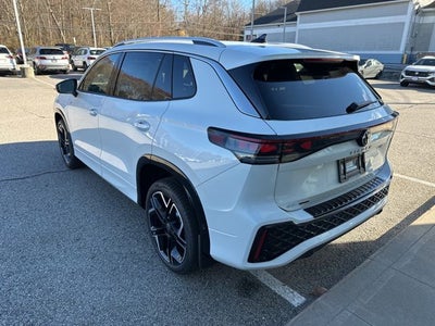 2026 Volkswagen Tiguan 2.0T SEL R-Line