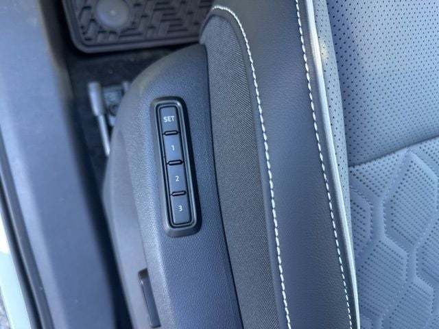 2026 Volkswagen Tiguan 2.0T SEL R-Line