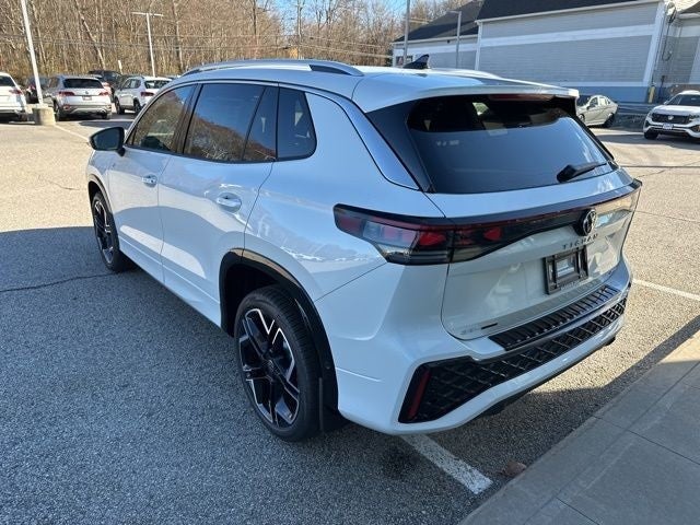 2026 Volkswagen Tiguan 2.0T SEL R-Line