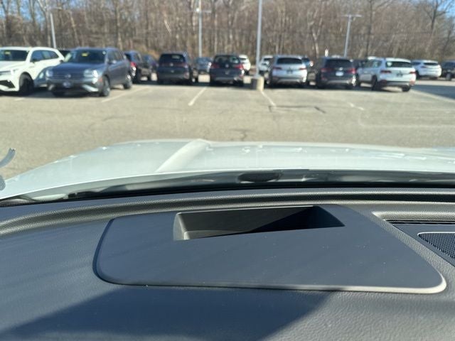 2026 Volkswagen Tiguan 2.0T SEL R-Line