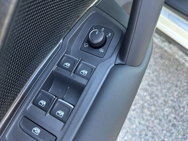 2026 Volkswagen Tiguan 2.0T SEL R-Line