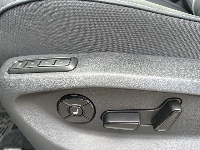 2026 Volkswagen Tiguan 2.0T SEL R-Line