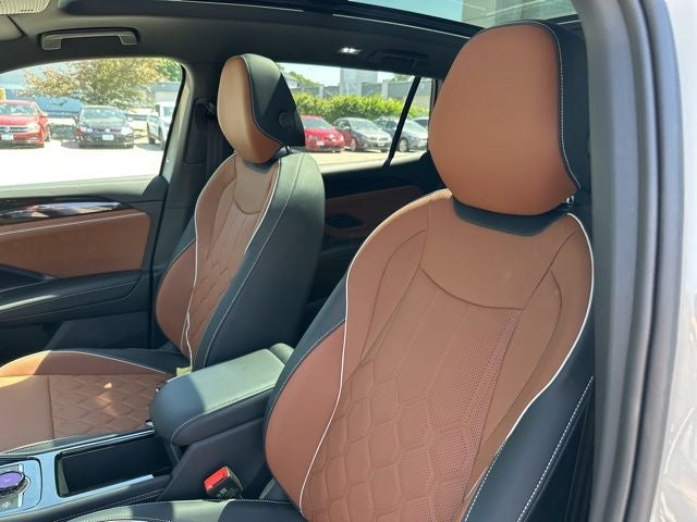2026 Volkswagen Tiguan 2.0T SEL R-Line