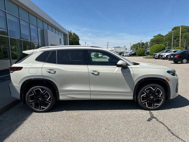 2026 Volkswagen Tiguan 2.0T SEL R-Line