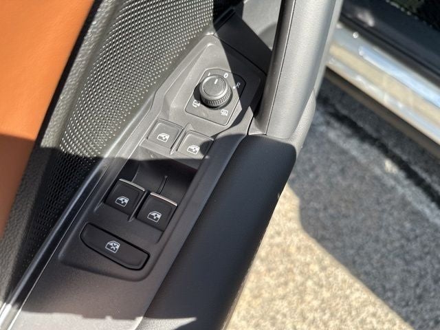 2026 Volkswagen Tiguan 2.0T SEL R-Line