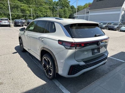 2026 Volkswagen Tiguan 2.0T SEL R-Line