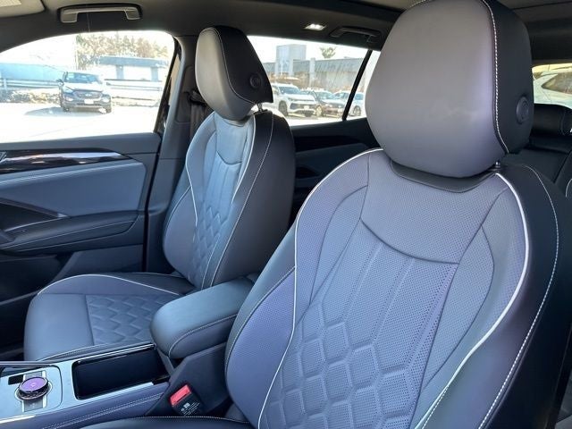 2026 Volkswagen Tiguan 2.0T SEL R-Line