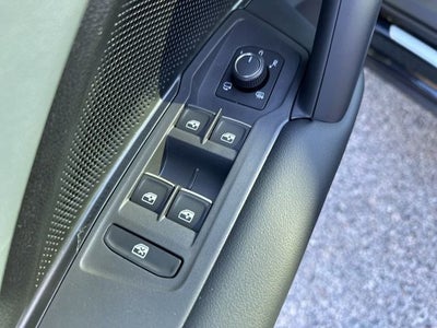 2026 Volkswagen Tiguan 2.0T SEL R-Line