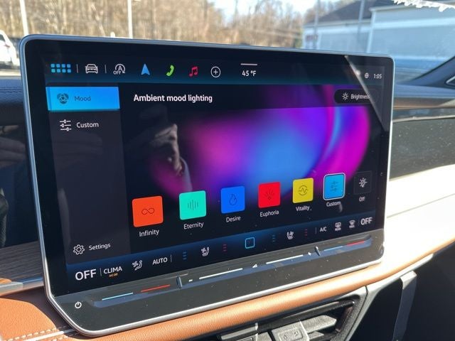 2026 Volkswagen Tiguan 2.0T SEL R-Line