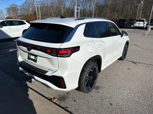 2026 Volkswagen Tiguan 2.0T SEL R-Line