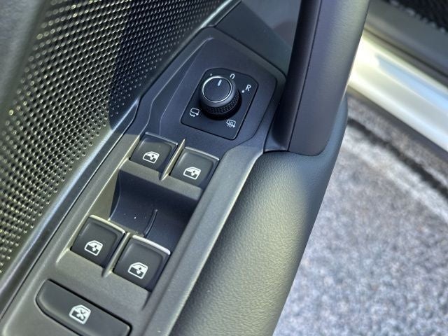 2026 Volkswagen Tiguan 2.0T SEL R-Line