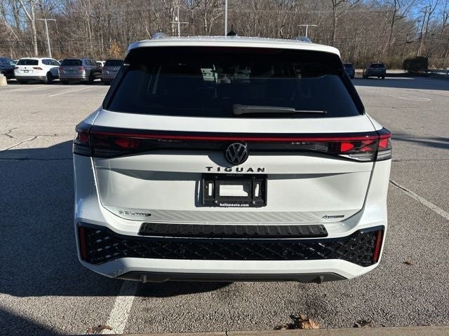 2026 Volkswagen Tiguan 2.0T SEL R-Line