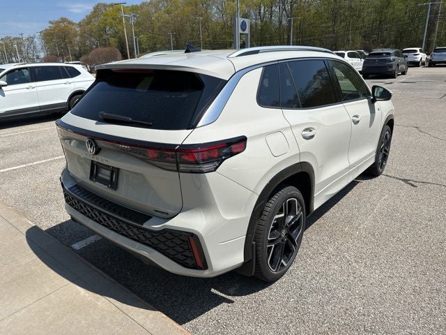 2026 Volkswagen Tiguan 2.0T SEL R-Line Turbo