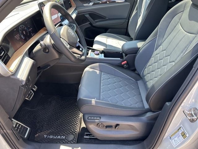 2026 Volkswagen Tiguan 2.0T SEL R-Line Turbo