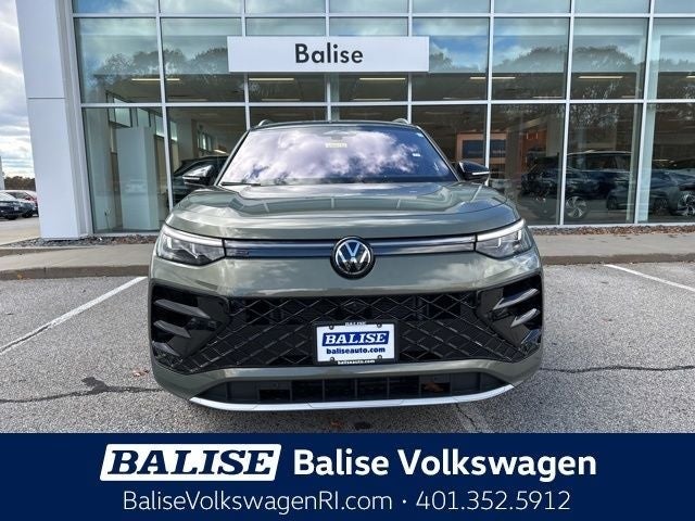 2026 Volkswagen Tiguan 2.0T SEL R-Line