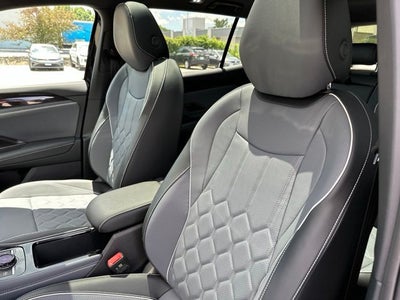 2026 Volkswagen Tiguan 2.0T SEL R-Line